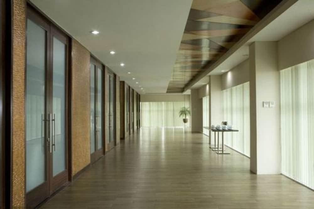 Hotel Santika Bsd City-Serpong Esterno foto