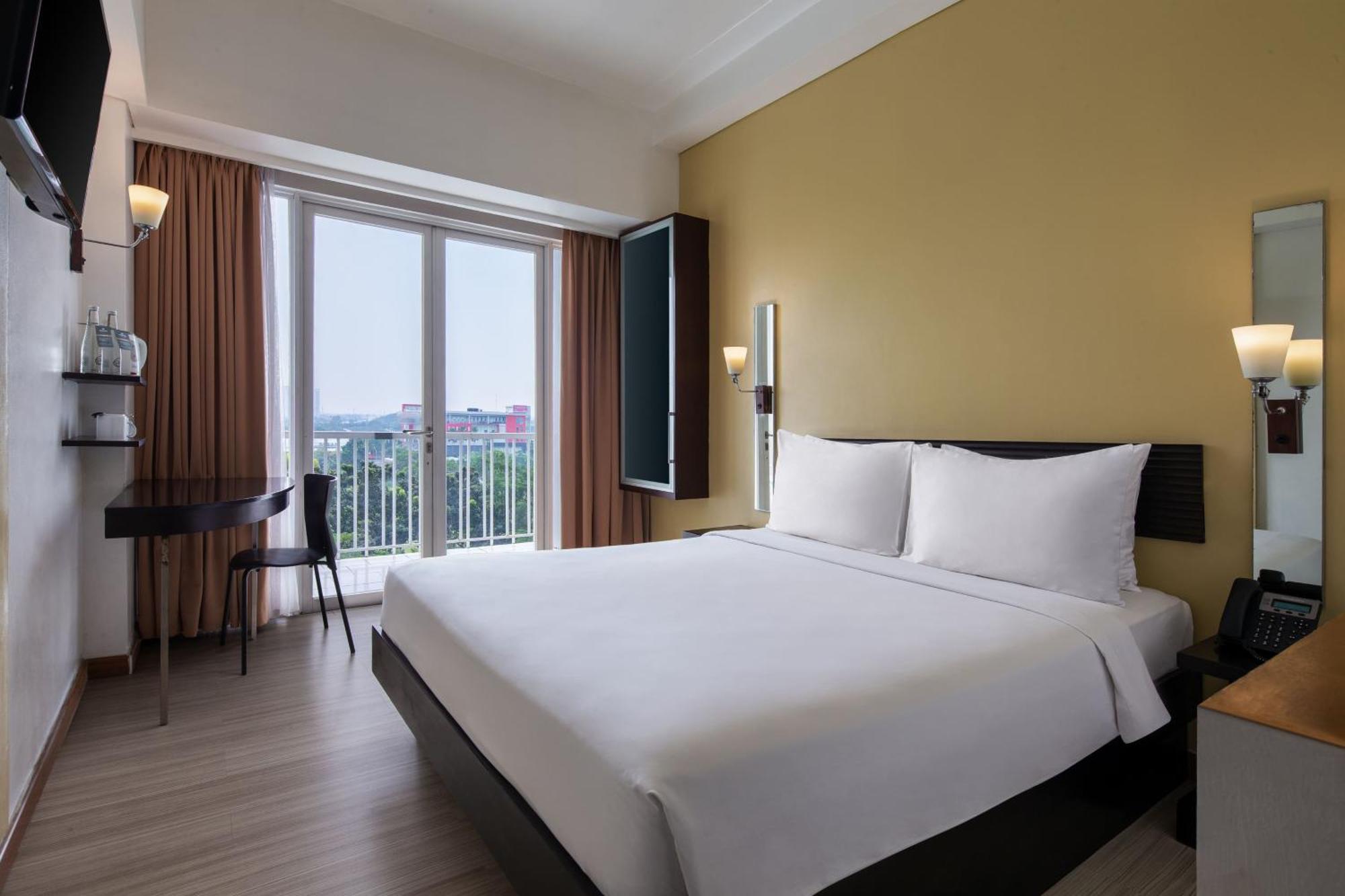 Hotel Santika Bsd City-Serpong Esterno foto