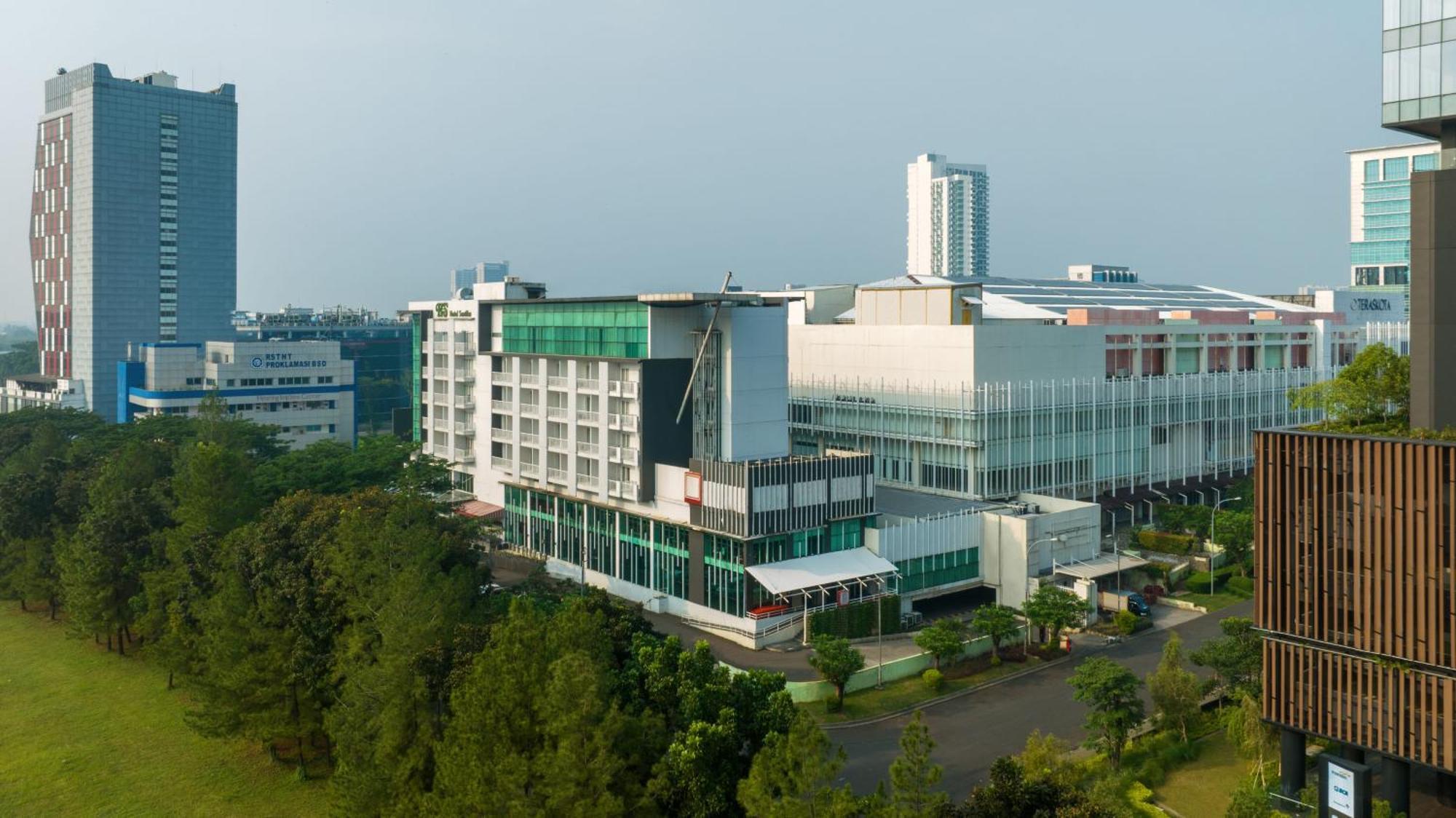 Hotel Santika Bsd City-Serpong Esterno foto