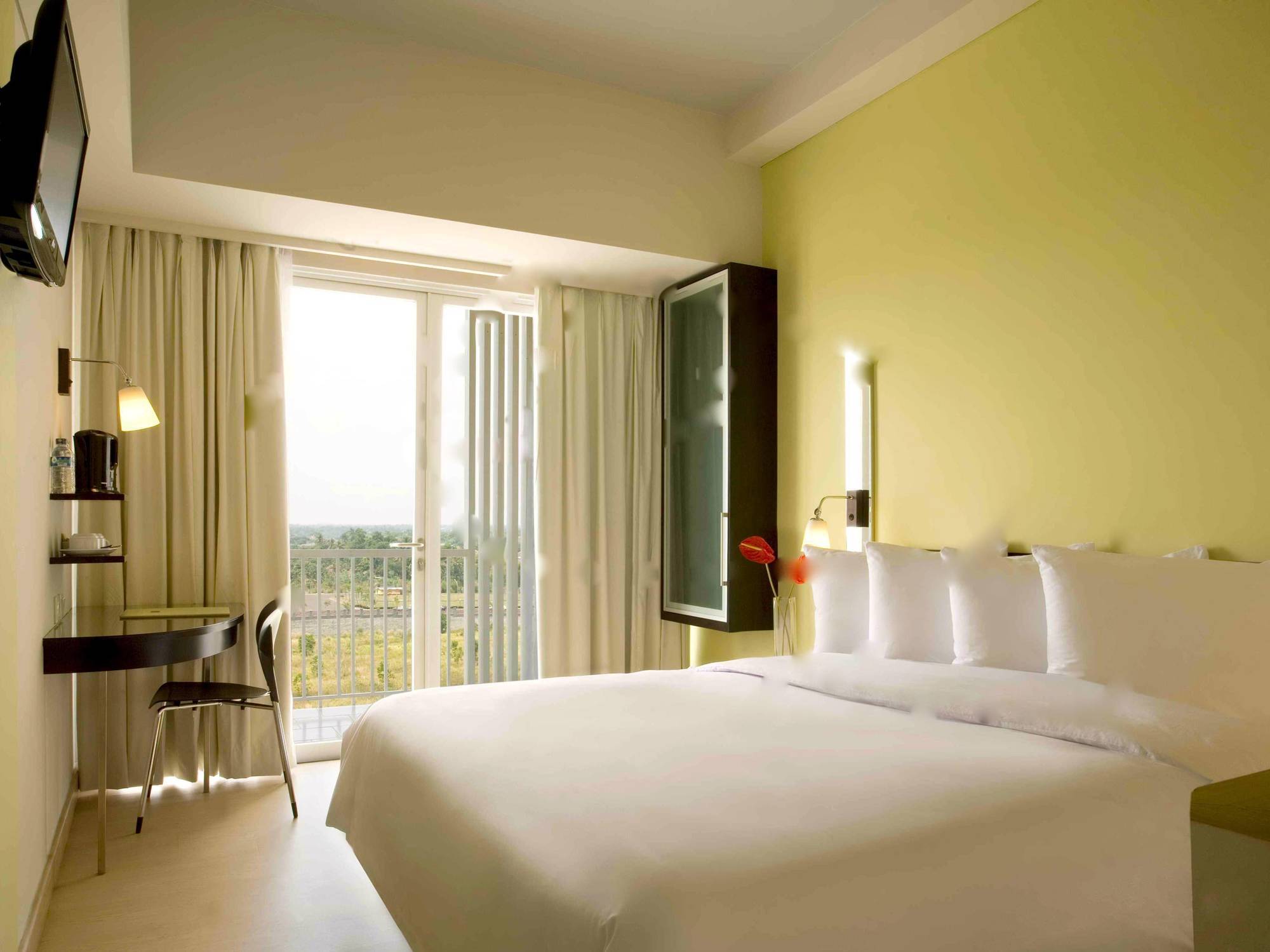 Hotel Santika Bsd City-Serpong Esterno foto